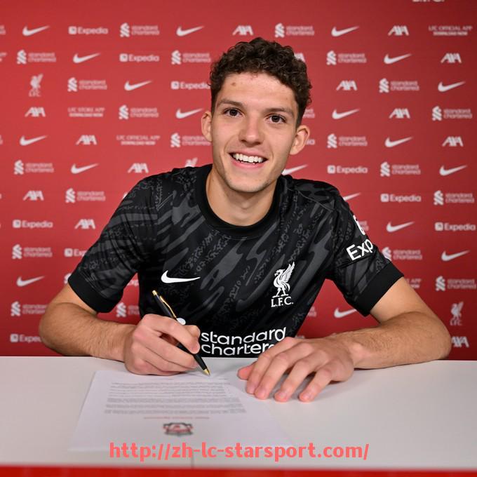 星空体育app-法甲电视转播权分布情况：媒体收入对俱乐部的影响