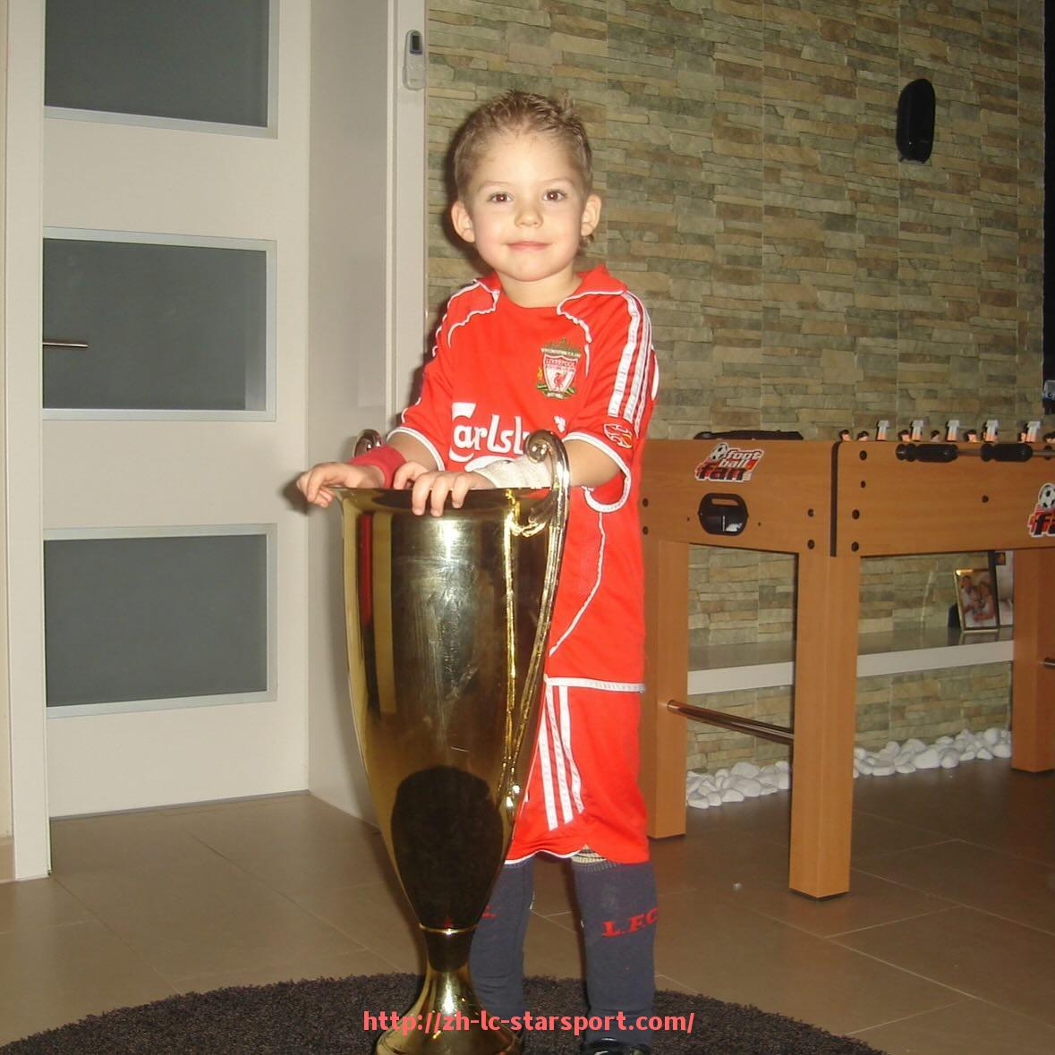 星空体育app-德甲降级球队具体比赛时间与最后对决安排